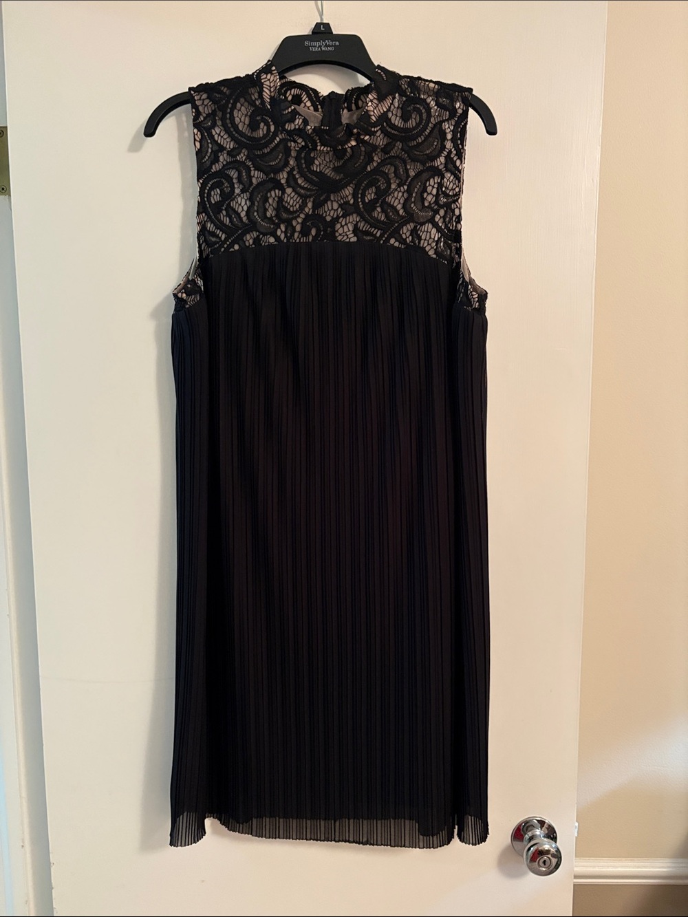 🖤 Pleated Sleeveless Dress